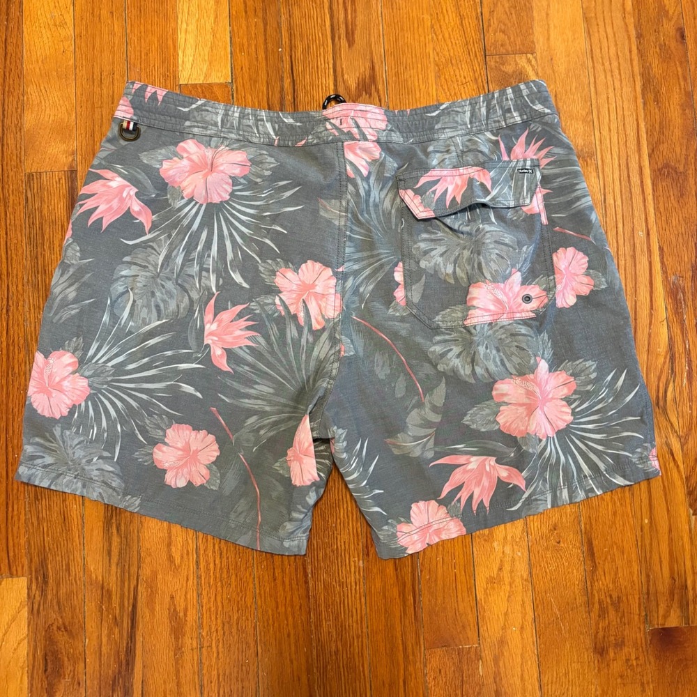 Hurley Mens 36 Board Shorts Gray Pink Floral Hibiscus Tropical Beach Swim Trunks - Picture 3 of 5